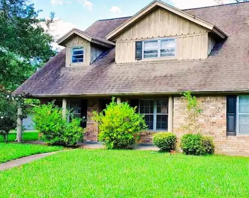 Spacious 6-bedroom Home Perfect for Large Groups! - Image 1