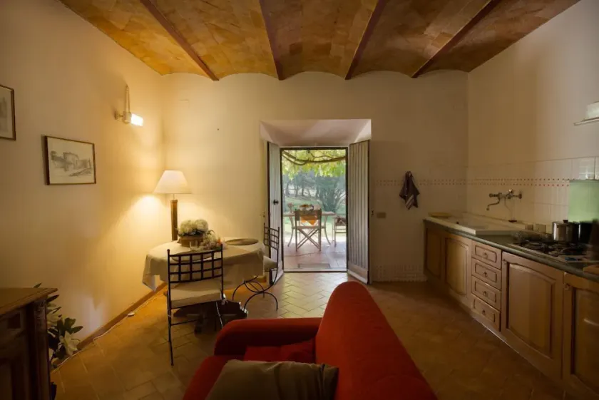 Bondegård i Toscana - Trilo 4/6 s. swimmingpool wifi haven parkering restaurant - Image 1