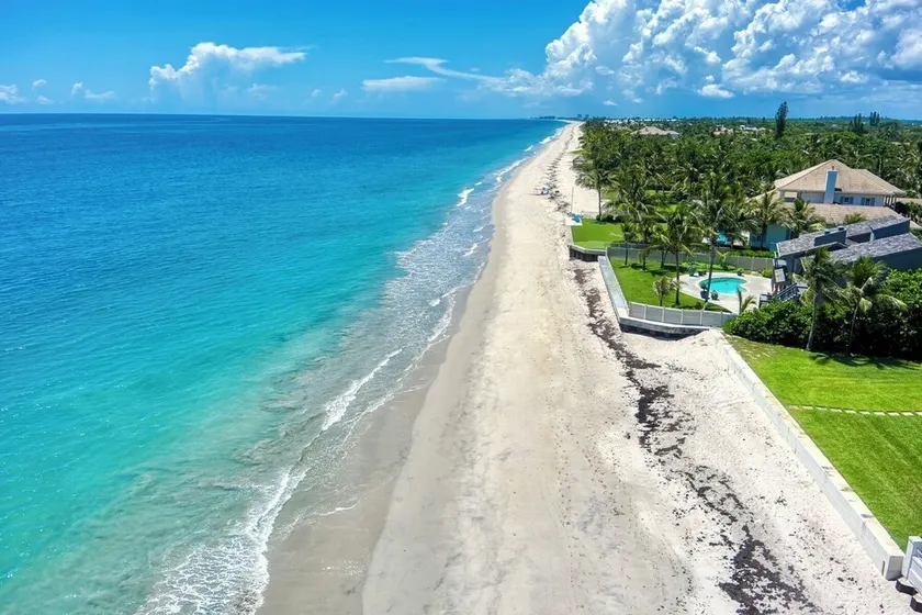 4 bedroom, 6 bed, Heated Pool, Walk to Ocean, Game Room! - Image 1