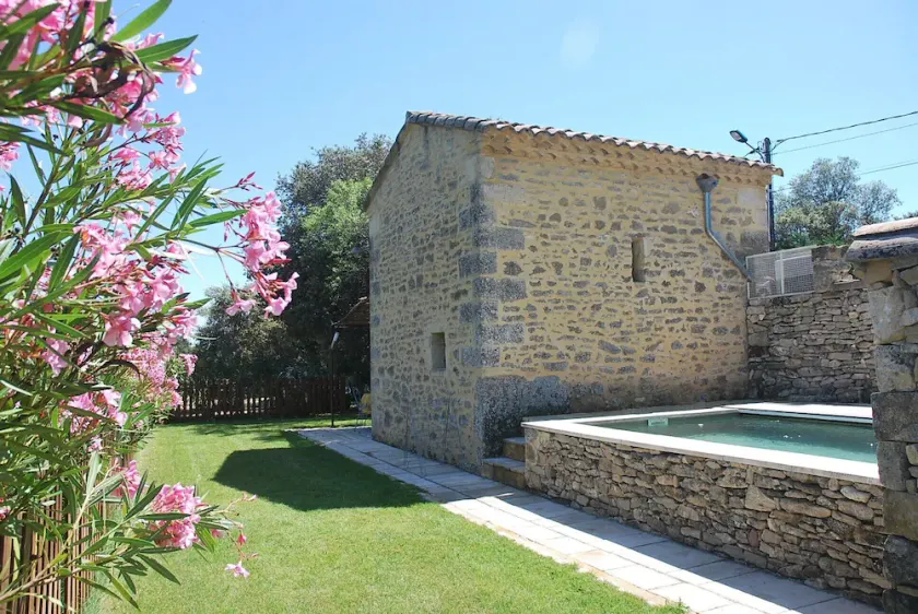 Nice Provençal stone holiday house with air conditioning & pool in Uzès - Image 1