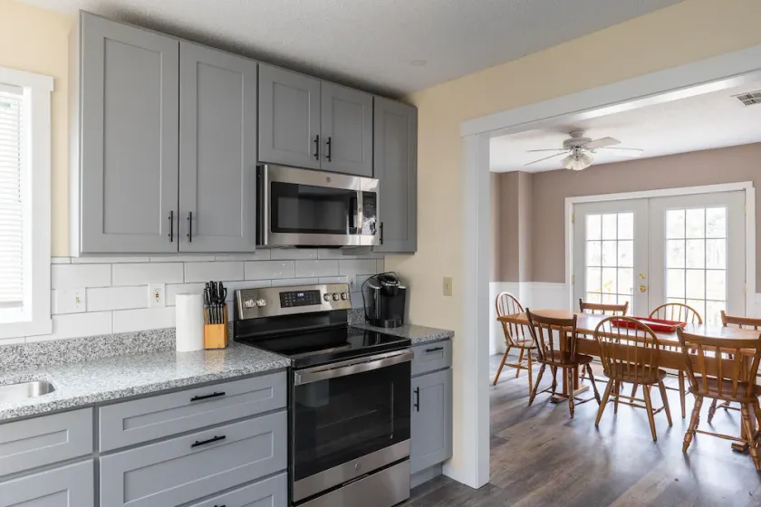 3 BR Home Sleeps 12! - Image 1