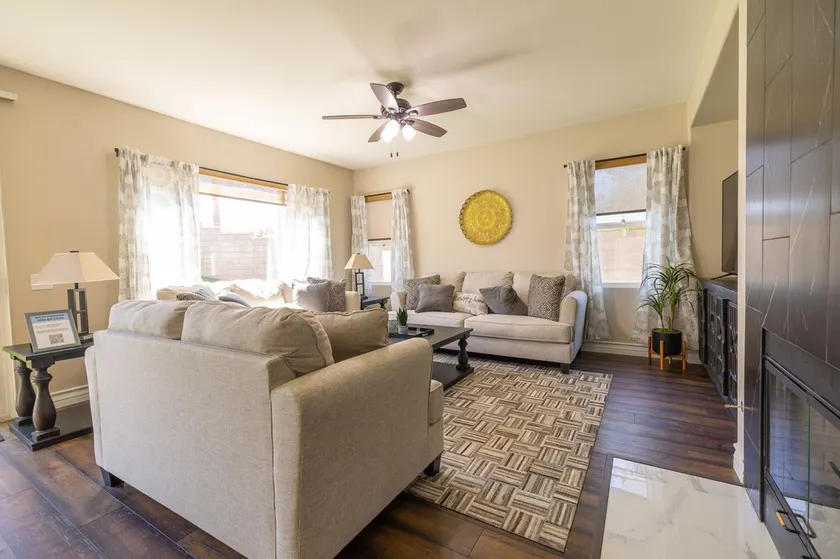 31-Day Minimum Stay, Furnished 4BR/4BA Residential Home, Insurance & Relocation. - Image 1