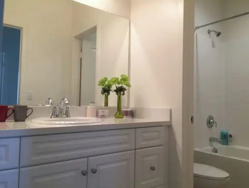 Chino Beautiful 4 Bedroom Home-奇诺新高端4房3衛别墅整租 - Image 1