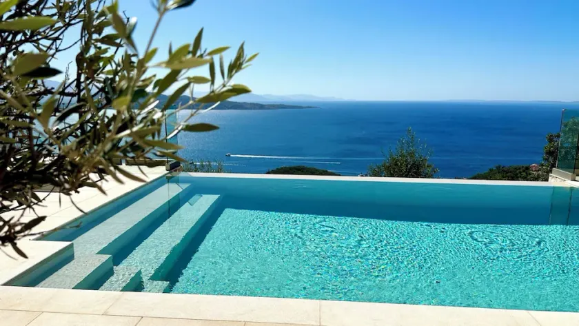 Magnificent villa in a spectacular setting - Image 1