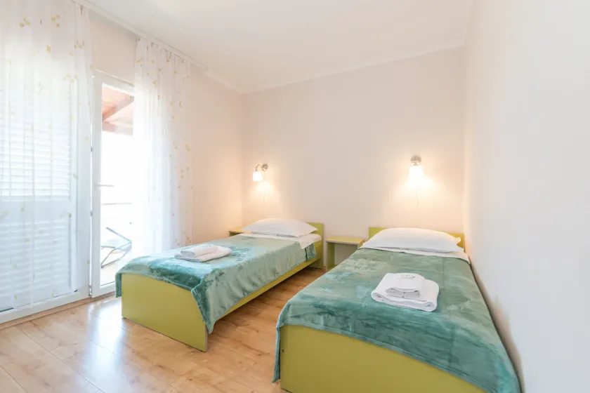 Three bedroom apartment with terrace and sea view Stara Novalja, Pag (A-6319-c) - Image 1