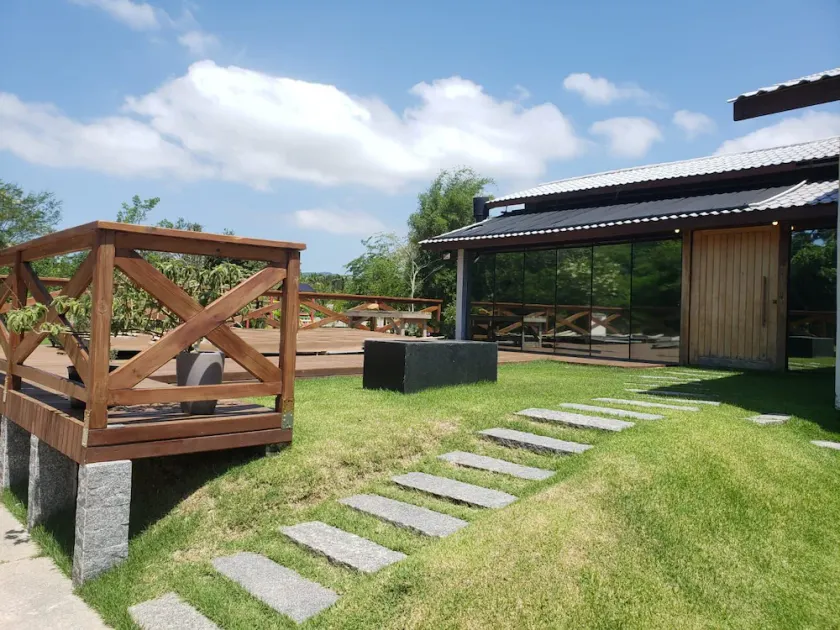 Beach house with heated pool and gourmet area - Image 1