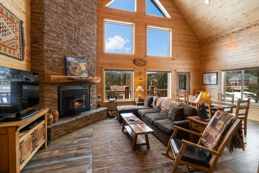 Mule Deer Cabin - Image 1