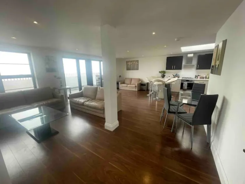 Ultra Luxury Beach Penthouse - Image 1