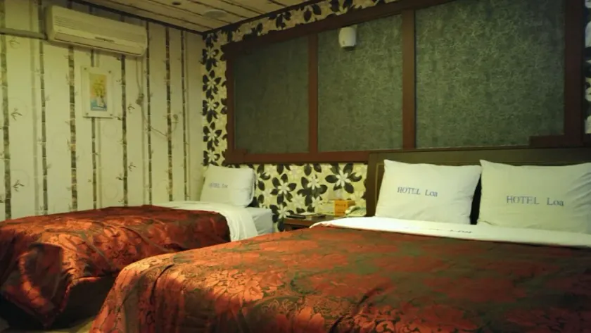 Loa Hotel - Image 1