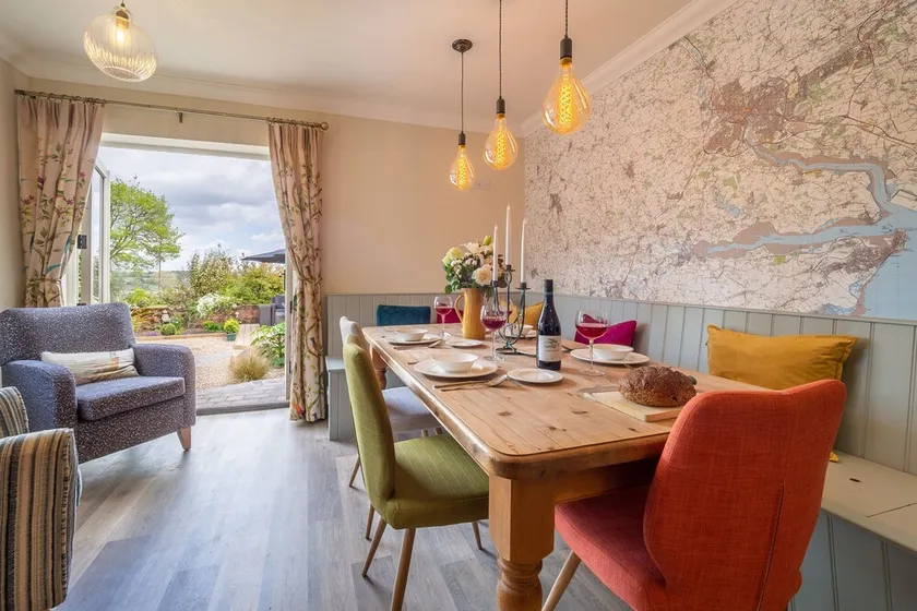 Immaculate luxury retreat in pretty village with great pubs - Box Valley Cottage - Image 1