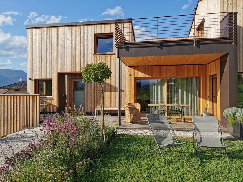 Ferienhaus 'Landhaus Silene' in Südtirol-Trentino mit Blick auf die Berge - Image 1