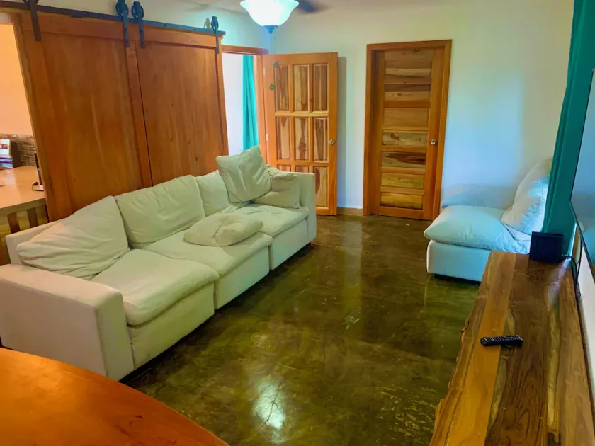 Hollow Tree Casita  2 Bedroom Swank Container House Very Private Jungle View. - Image 1