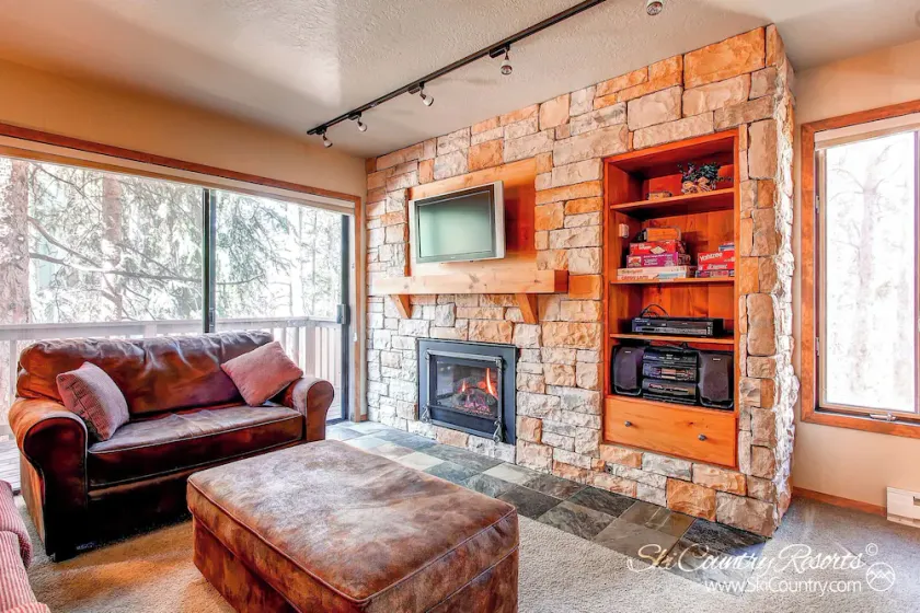 Spacious, Multi-Level Home Walking Distance to Slopes, Town & Pool - Image 1