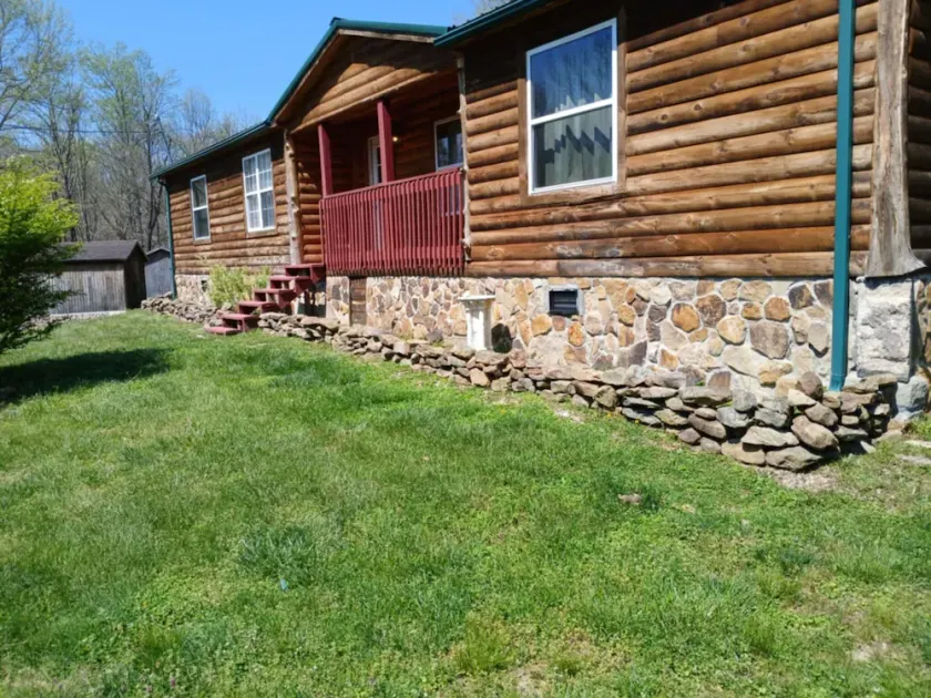 The Sandstone log home 3BR 2BA - Image 1
