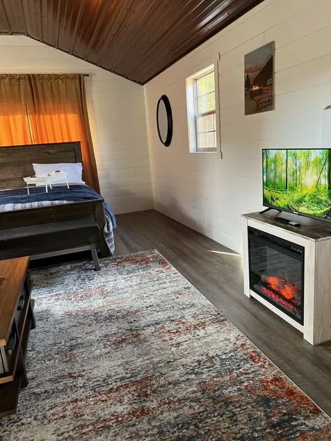 Feel like home in our cozy, perfectly equipped Dry Cabins - Image 1