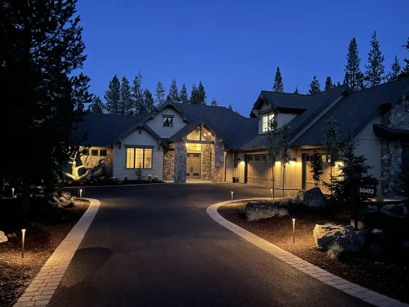 Four Seasons Luxury 5 BR Lodge w/ Hot Tub, Infinity pool and more - Image 1