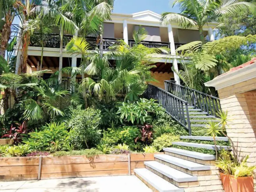 Bayviews Bed and Breakfast Port Stephens - Image 1