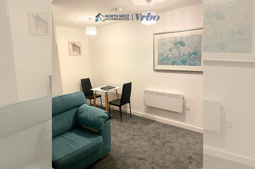 Modern 1 Bedroom Flat in St Helens – Ideal for Relocation or Work Trips - Image 1