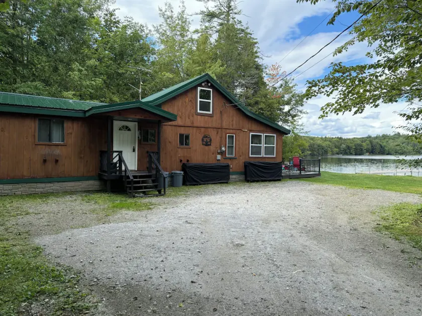 Private & secluded waterfront cabin on 5 acres 3 bedroom 1 bath amazing views - Image 1