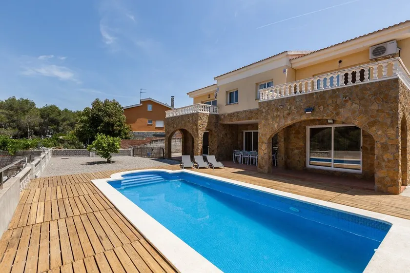 Maison de vacances \"Villallop\" avec vue sur les montagnes, piscine et Wi-Fi. - Image 1