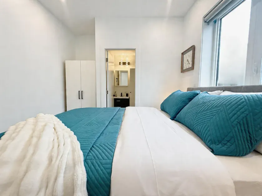 Vancouver Katherine 2BD 2BA Laneway Home - Image 1