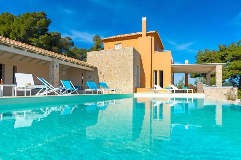 Villa Emmelia & Guesthouse Amazing View With Pool - Image 1