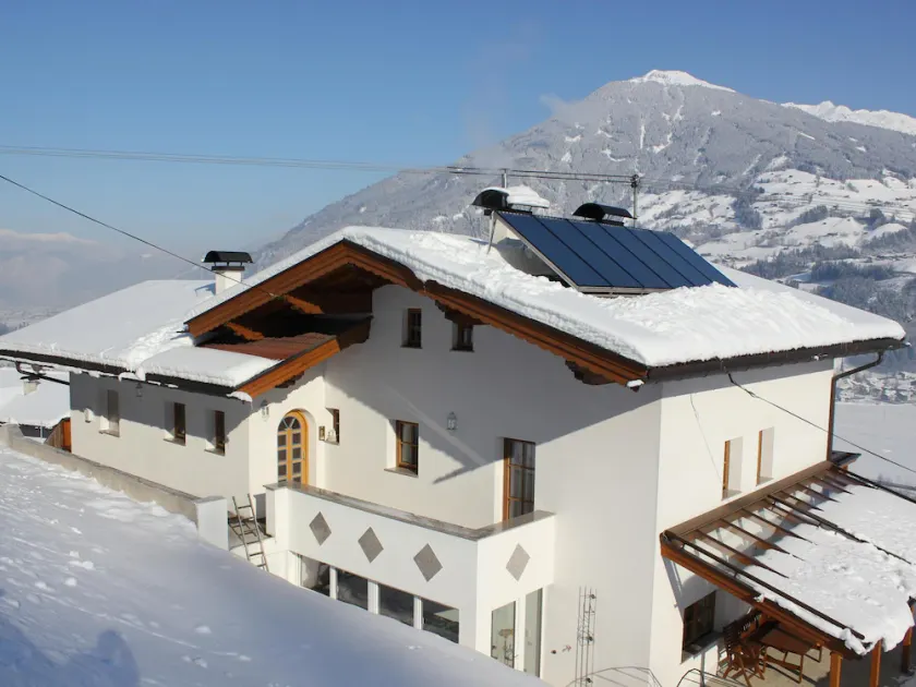 Charming holiday home near the ski resort - Image 1