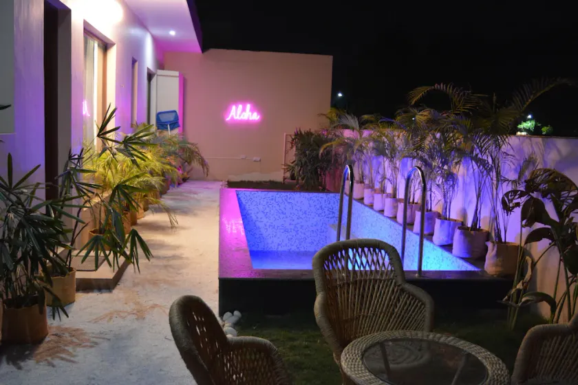Aloha Villa Pool Suite - Image 1
