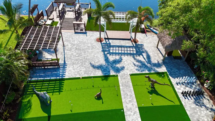 Fun Family Lake House: Fish, Swim, Golf, Kayak, Near W Palm Bch • Sleeps 14 - Image 1