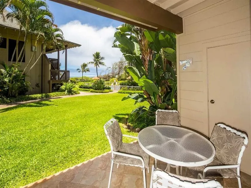 Hawaii Style w/Lawn off Lanai, Full Kitchen, WiFi, Ceiling Fans, DVD–Kaha Lani 111 - Image 1