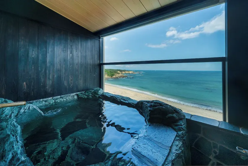 Shima Beach Hotel - Image 1