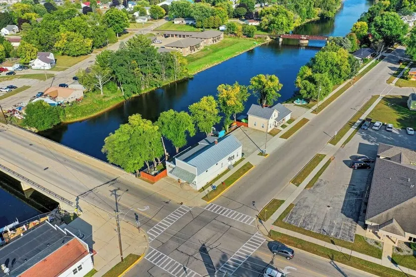 The Waterfront- Game Room!Movie Theatre! 6 Bedrooms! Bunk Room! - Image 1