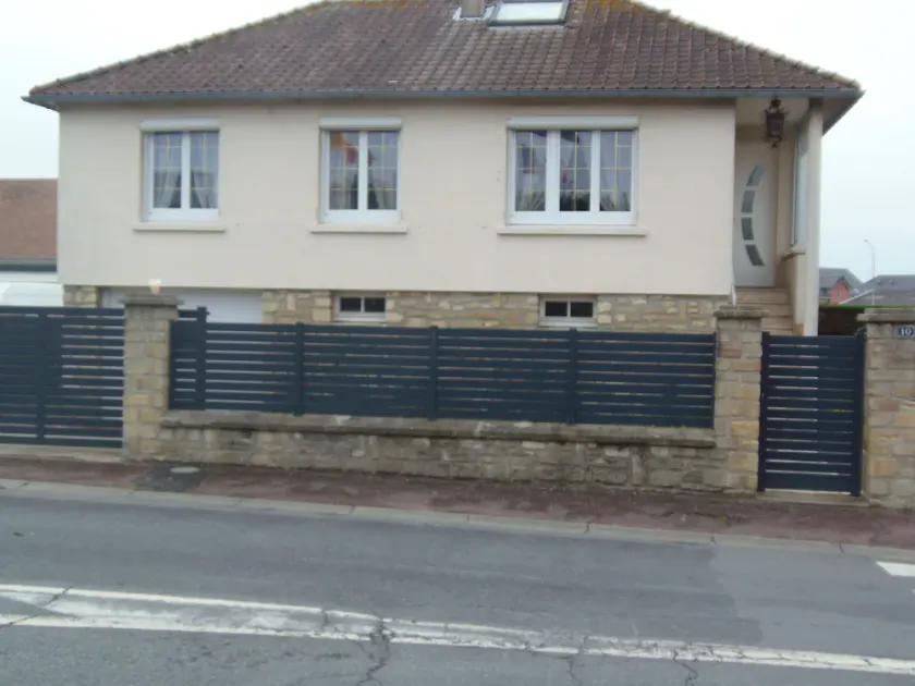 Holiday home - Image 1