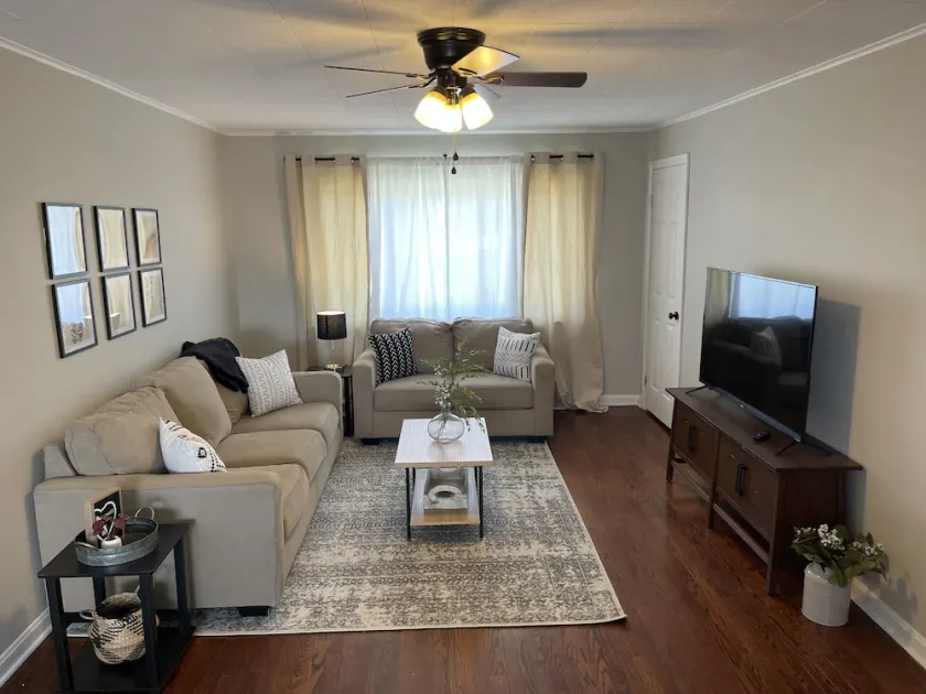 Cozy 2 Bedroom Unit Minutes From Downtown Cincinnati! - Image 1