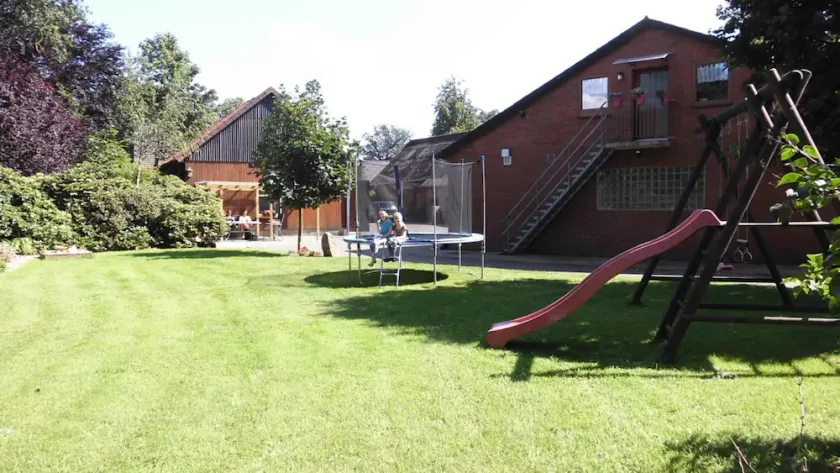 Chalet con giardino i - Image 1