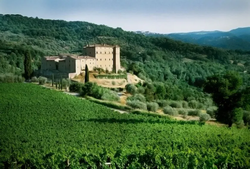 Medieval Tuscan Castle  with 8 bedrooms for 18 guests - Image 1