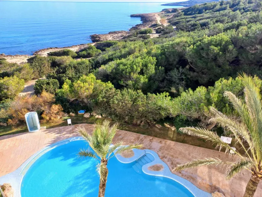 On the beach, with pool ! Super sea view, fiber optic internet, air conditioning - Image 1