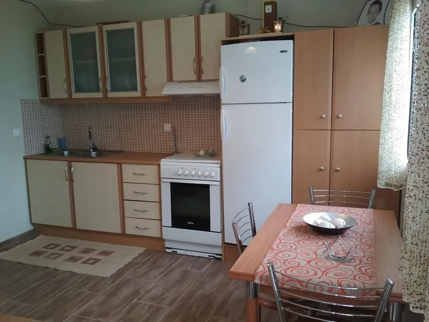 SEASIDE STUDIO on the beach with fully equipped kitchen - Image 1