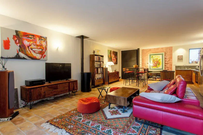 Village house, 98m2, 2 bedrooms, terrace, swimming pool, air-conditioned, private parking - Image 1