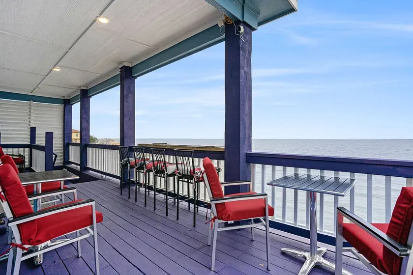 Amazing Waterfront Views of Kemah Boardwalk 3B3B - Image 1