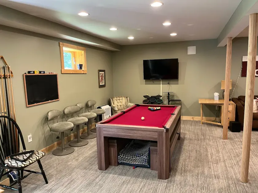 Trending Family Retreat - Pvt. Deck Hot Tub, Pool & Game Room - Image 1