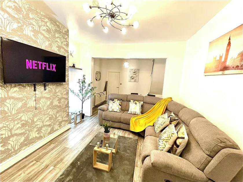 Modern  -2 Bed Room House very Spacious - Image 1
