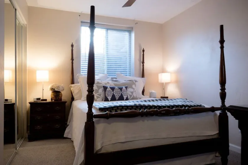 2 BR / 1BA, intill Foothills, pvt..apt. beläget i FAB hem kommer du att älska det! - Image 1