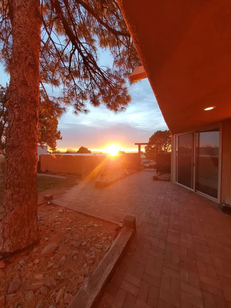Stunning 4- bedroom Sandia Heights home w/ mountain and city views! - Image 1
