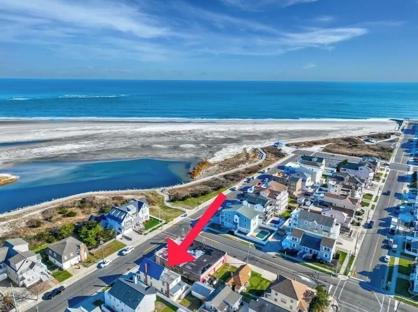 Across Street BEACH HOUSE - Image 1