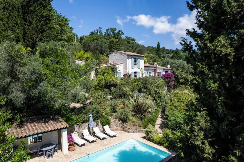 Stunning hilltop villa with private pool. - Image 1