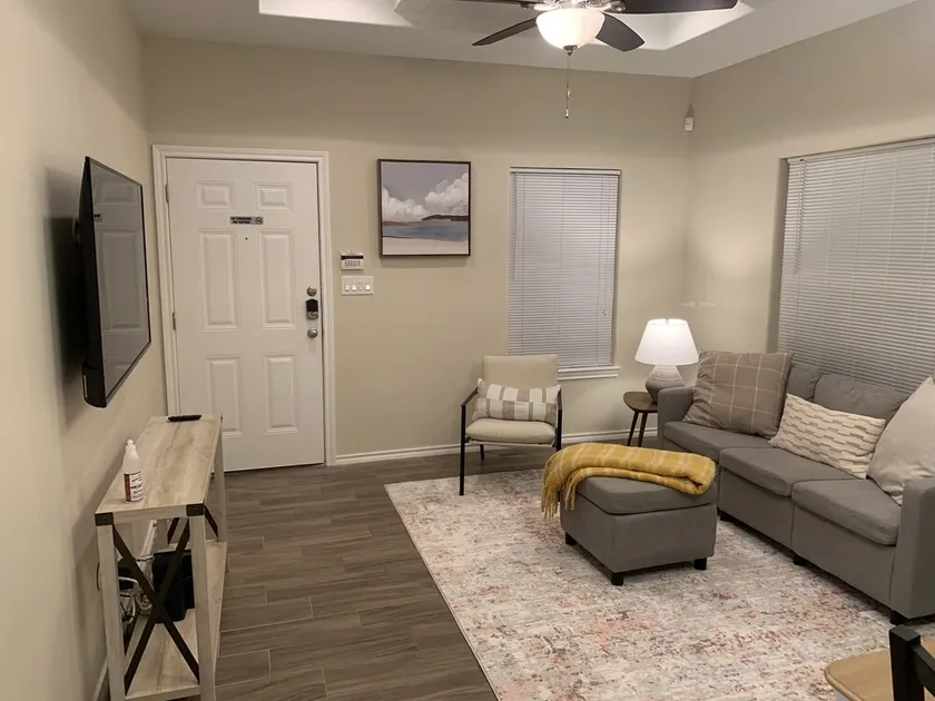 King Bed Pet Friendly Retreat with Private Terrace in Gated Community! - Image 1