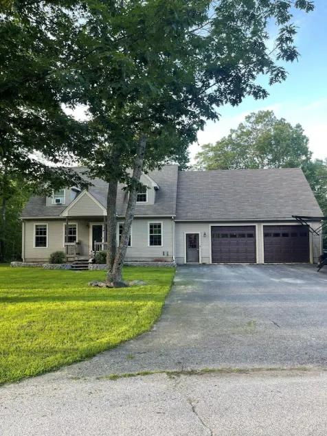 Quiet four bedroom cape. only 30 mins to Bar Harbor and Acadia National Park - Image 1