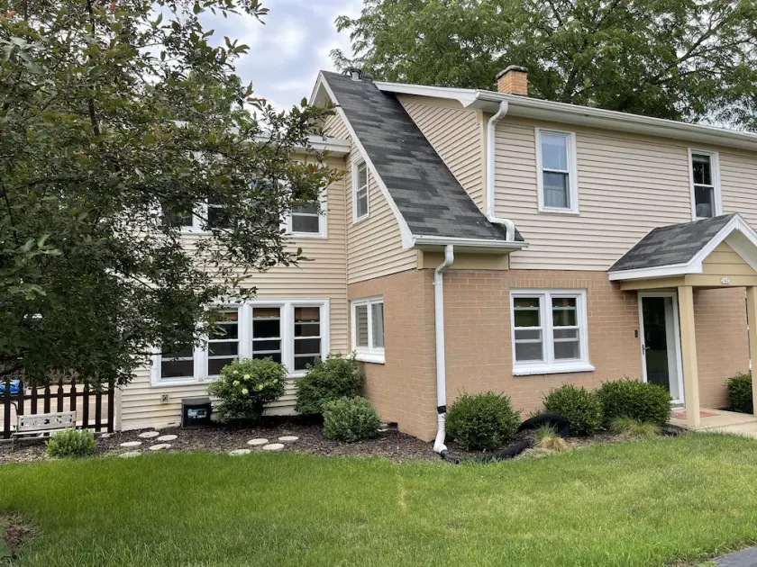5-Bedroom Sleeps up to 12 + Spacious! - Image 1