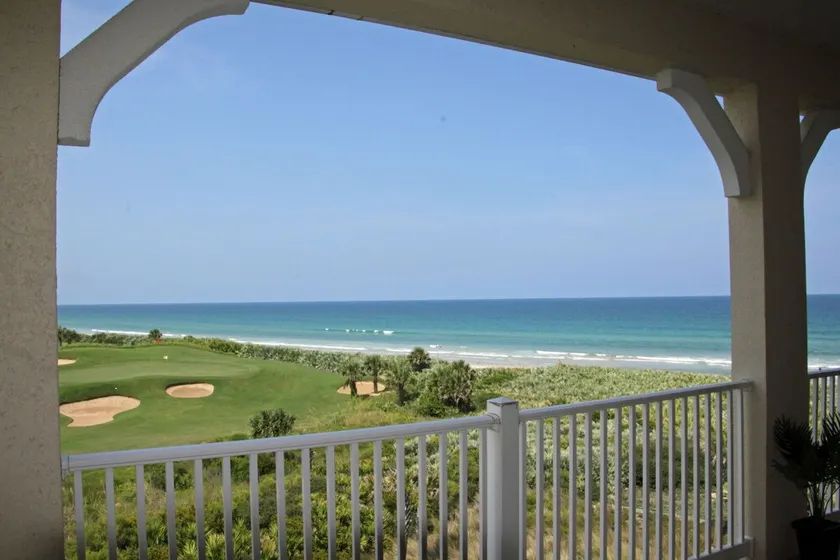 Cinnamon Beach Signature Oceanfront Fourth Floor # 443, Animaux acceptés - Image 1